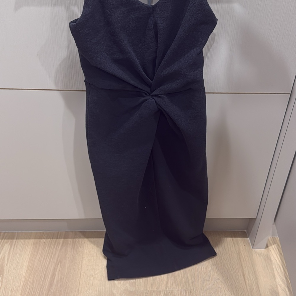 H&M Black Pleated Sheath Midi Dress